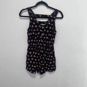 Oboe Black Pink Floral Romper Size Small